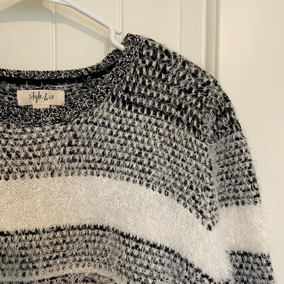 NWOT | Style & Co women’s black white & gray soft fuzzy striped sweater — medium - Picture 2 of 6